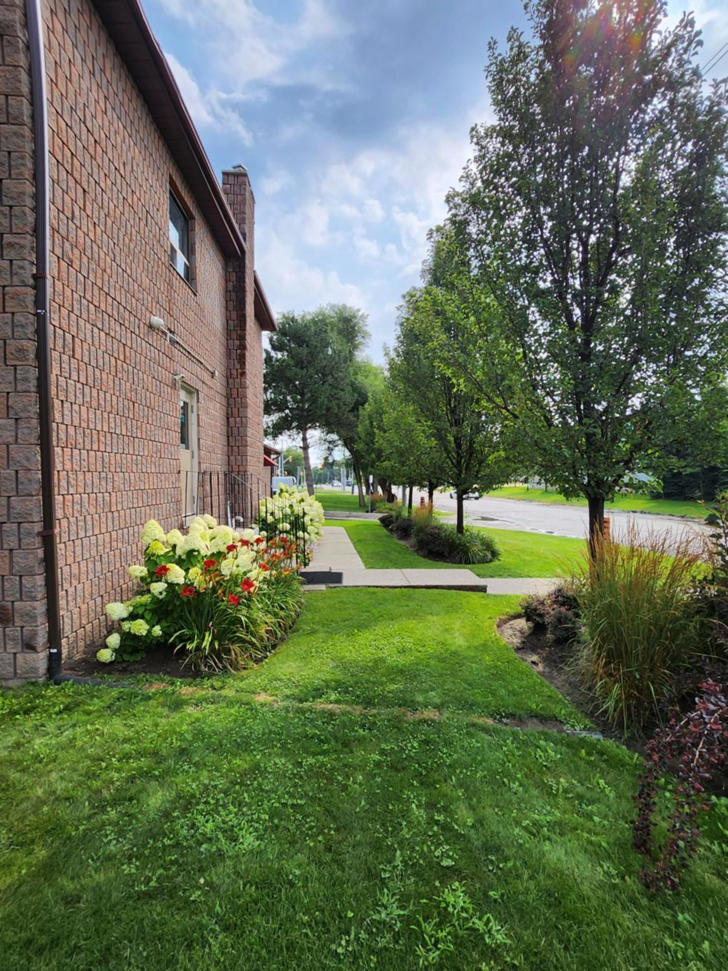 Canadas Best Value Inn-Richmond Hill Buitenkant foto