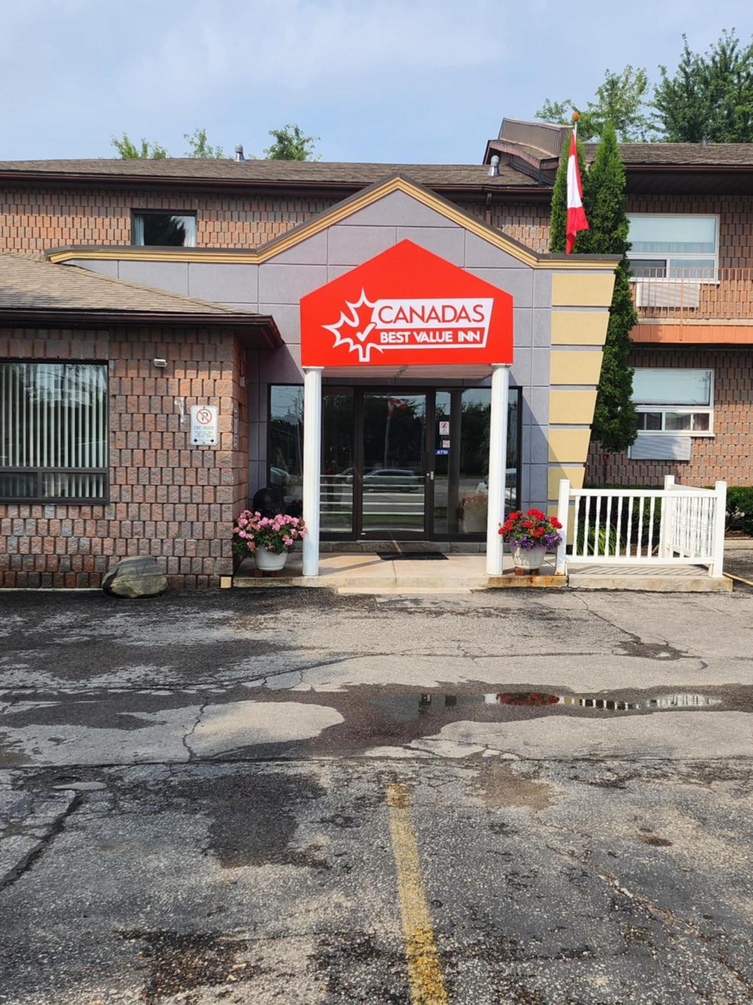 Canadas Best Value Inn-Richmond Hill Buitenkant foto