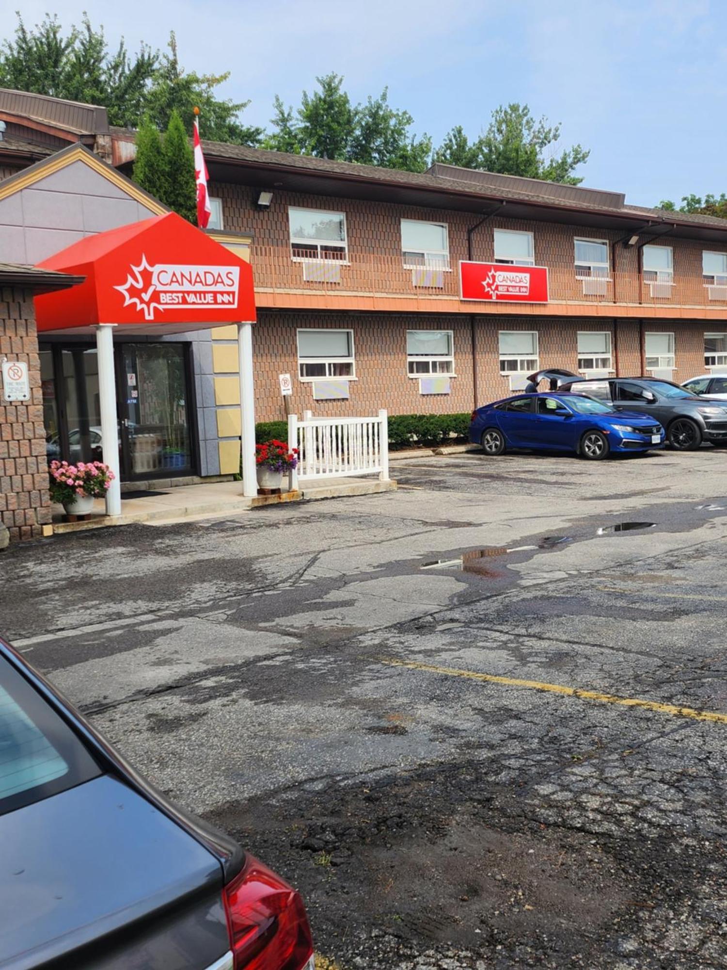 Canadas Best Value Inn-Richmond Hill Buitenkant foto