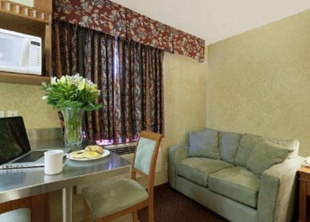 Canadas Best Value Inn-Richmond Hill Buitenkant foto