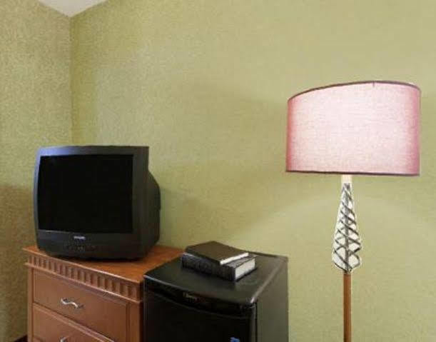 Canadas Best Value Inn-Richmond Hill Buitenkant foto