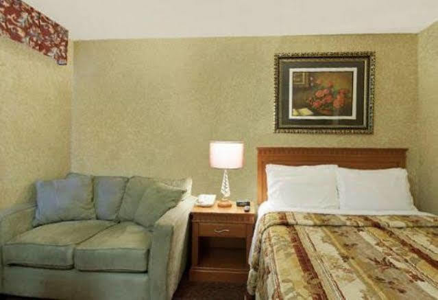 Canadas Best Value Inn-Richmond Hill Buitenkant foto